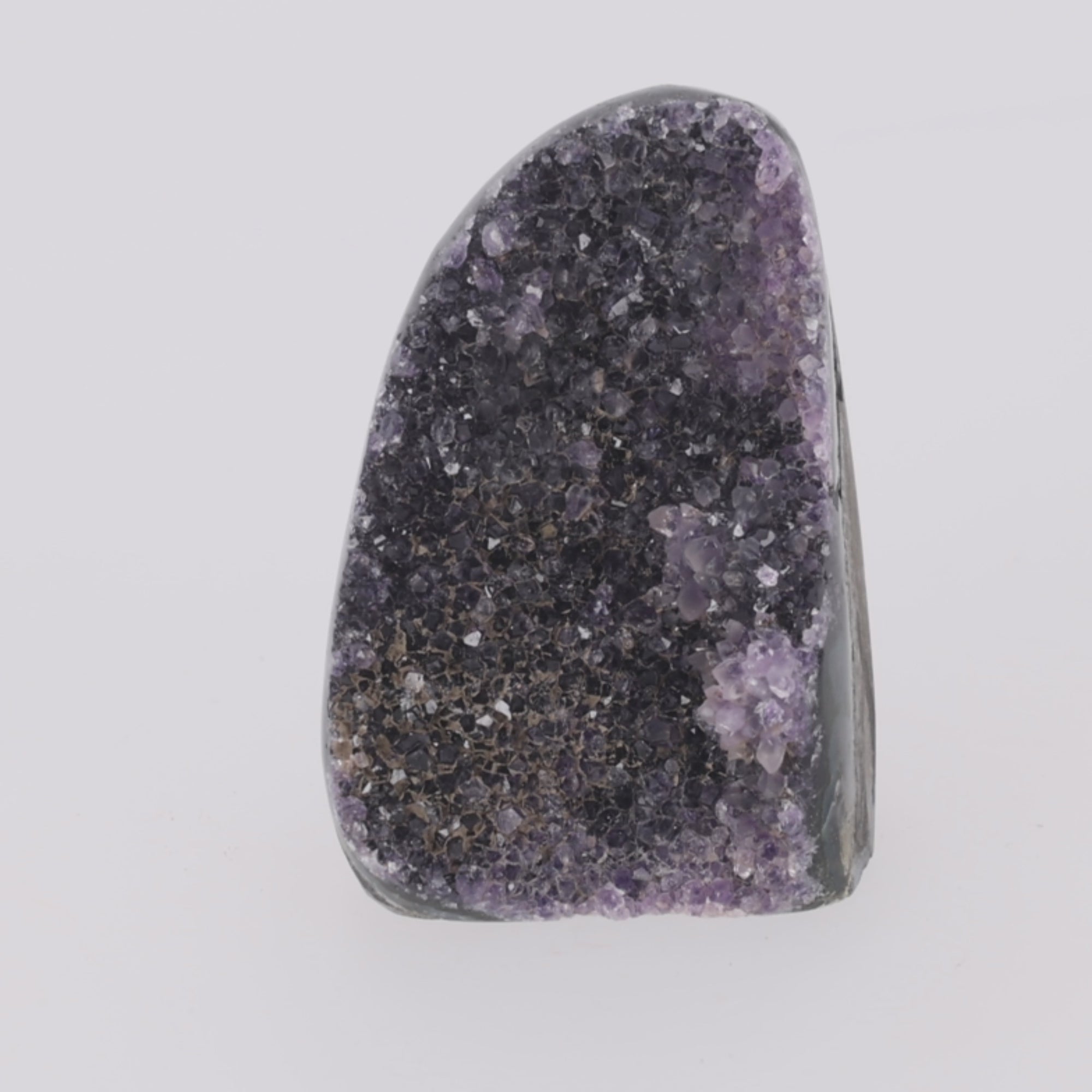 Video laden: Midnight Violet ✦ Dunkler Amethyst Kristall-Unikat – 538 g (#982)